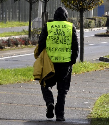 Gilet jaune image cocasse sur https://www.blagues-en-stock.org