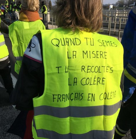 Gilet jaune image cocasse sur https://www.blagues-en-stock.org