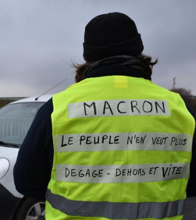 Gilet jaune image cocasse sur https://www.blagues-en-stock.org