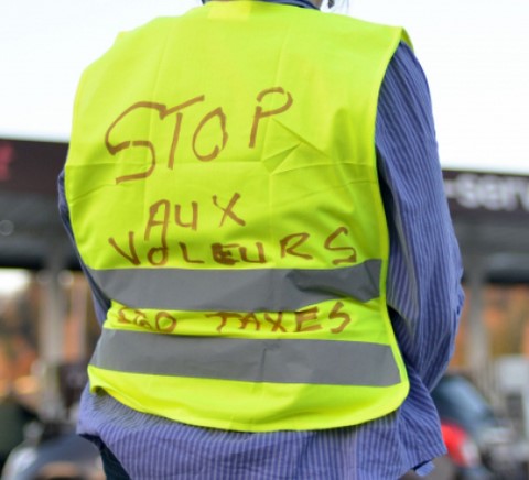 Gilet jaune image cocasse sur https://www.blagues-en-stock.org