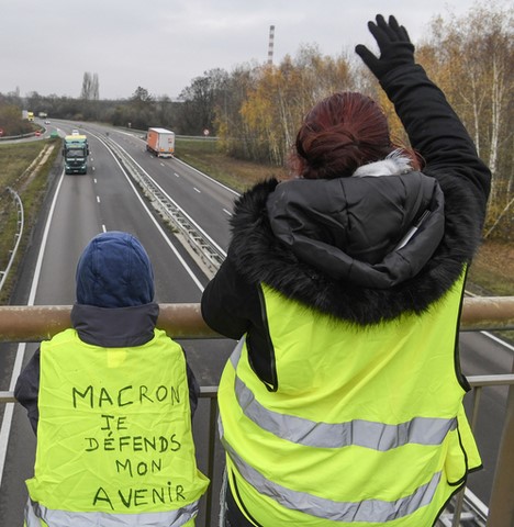 Gilet jaune image cocasse sur https://www.blagues-en-stock.org