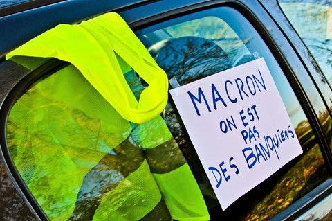 Gilet jaune image cocasse sur https://www.blagues-en-stock.org
