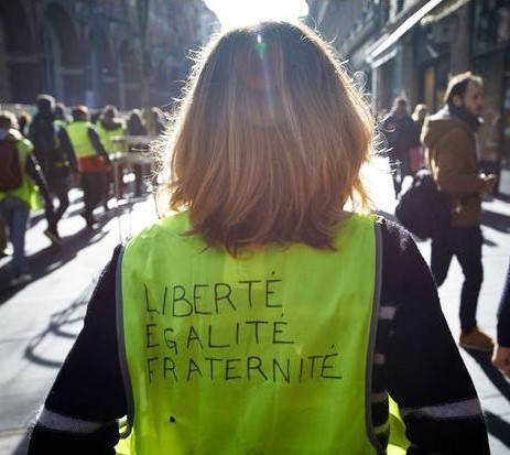 Gilet jaune image cocasse sur https://www.blagues-en-stock.org