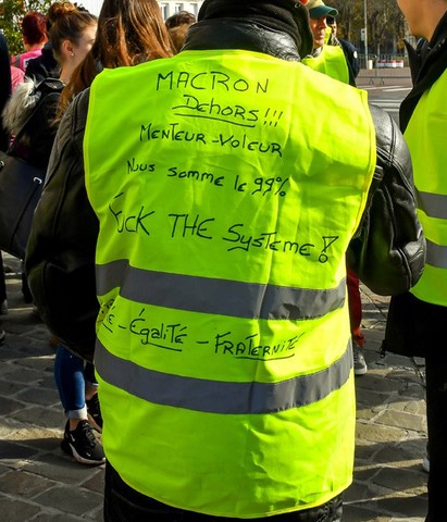 Gilet jaune image cocasse sur https://www.blagues-en-stock.org