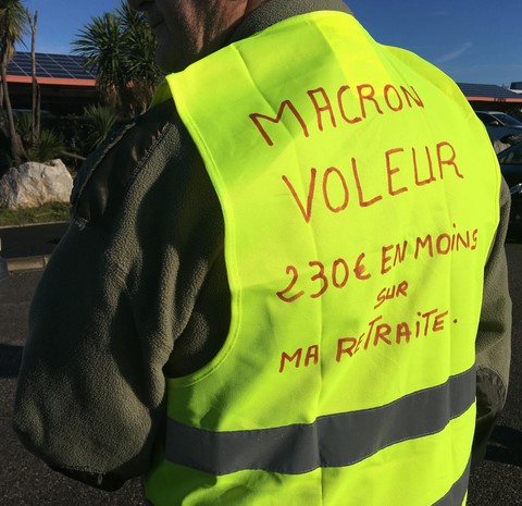Gilet jaune image cocasse sur https://www.blagues-en-stock.org
